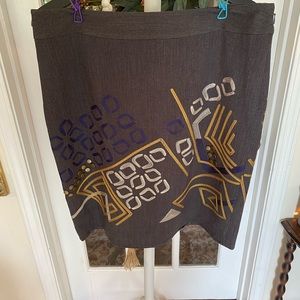 Peter Nygard Gray Skirt with Gold and Purple Accents